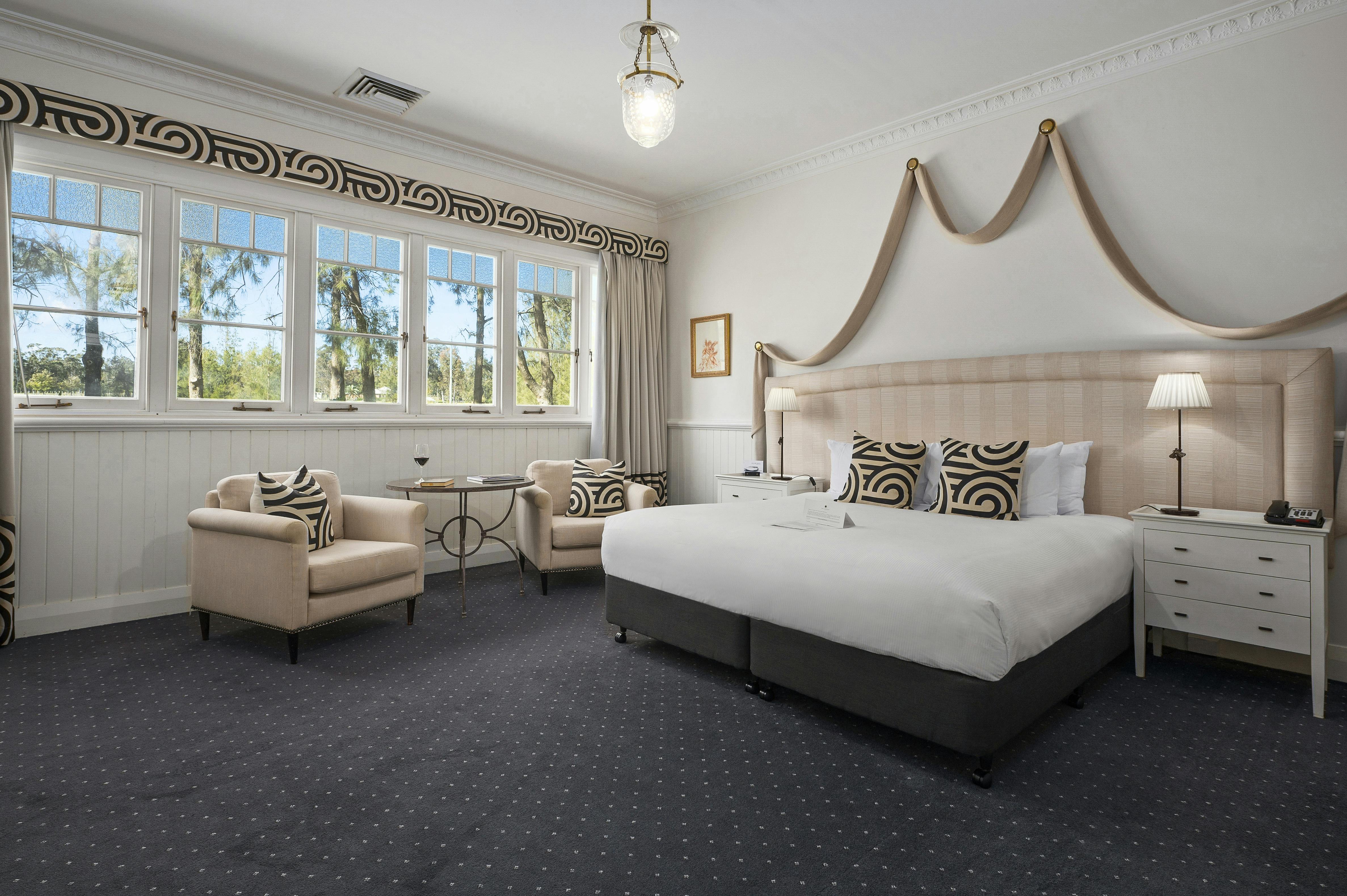 Deluxe Room 807